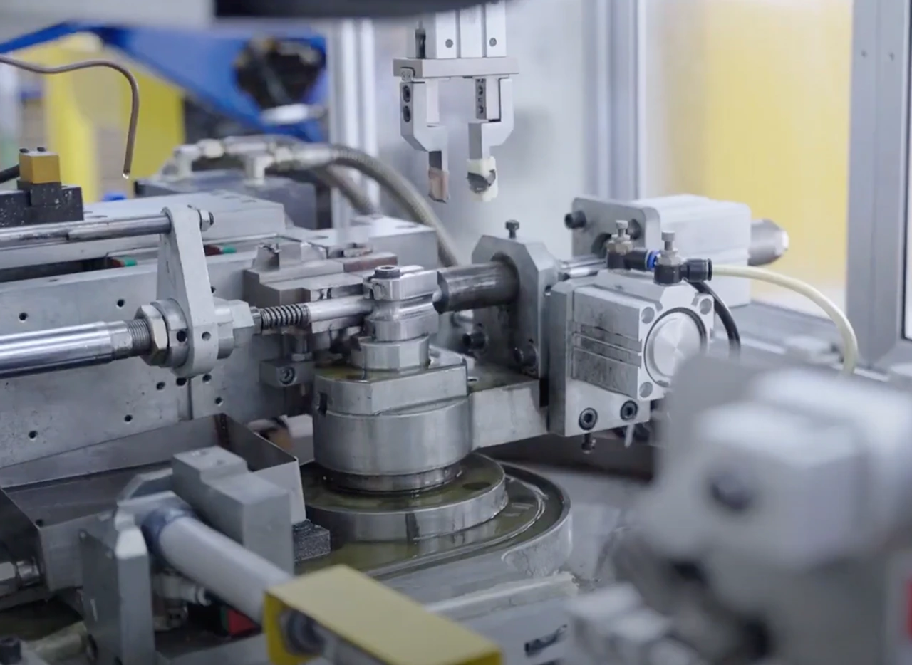 Poland Manufacturing WEB